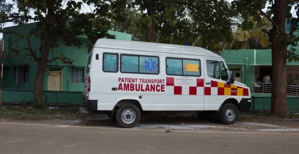 Ambulance image 4